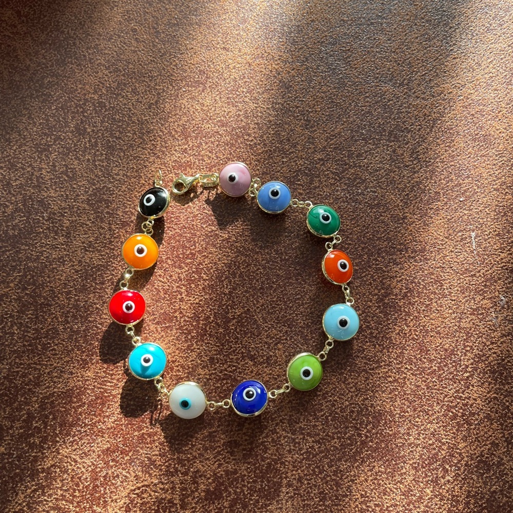 Evil eye bracelet 14k gold, new without tags.7.5 inches long.